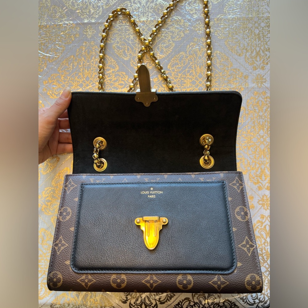 … VICTOIRE - Picture 9 of 12
